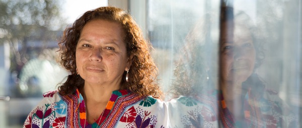 Morena Herrera, directrice de l'association Agrupacion Ciudadana au Salvador, dénonce les campagnes d'intimidation qui poussent de nombreuses militantes pro-avortement à renoncer à leur travail par peur des représailles.