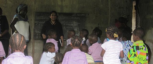 Selon les experts, 10 000 jeunes filles enceintes seraient exclues du système scolaire.