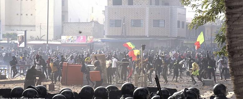 droit de manifester menacer au Sénégal
