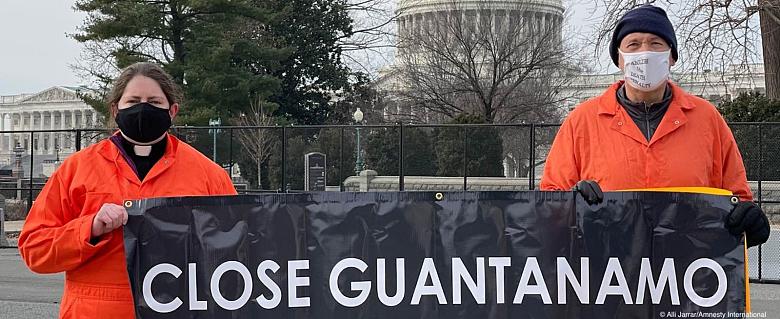 États-Unis, Amnesty International condamne 21 années de violations persistantes à Guantánamo Bay 