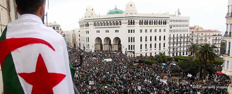 Algérie, les condamnations à mort collectives sont marquées par des procès iniques et des allégations de torture 